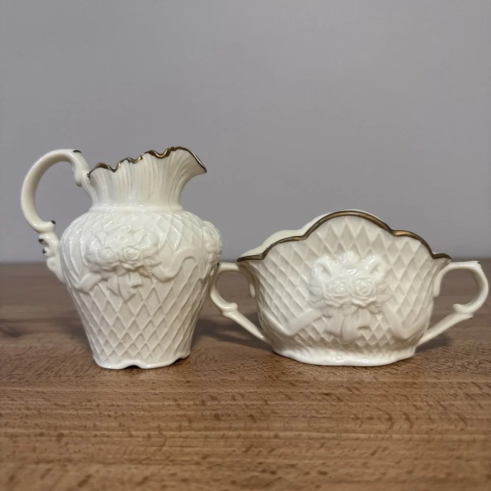 Ceramic Holiday Christmas Holly Berry Small Pitcher Creamer Sugar Set Vintage
